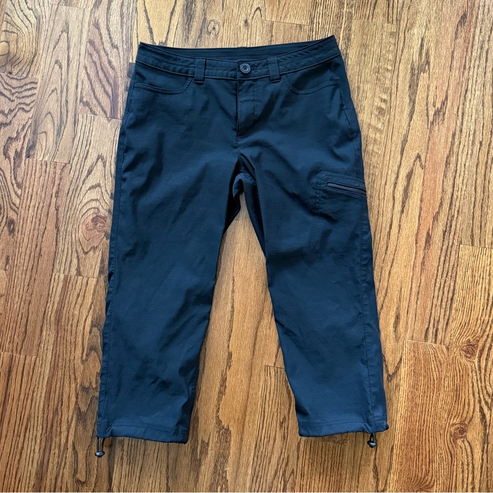 Women’s Eddie Bauer Black Capri Pants Size 6